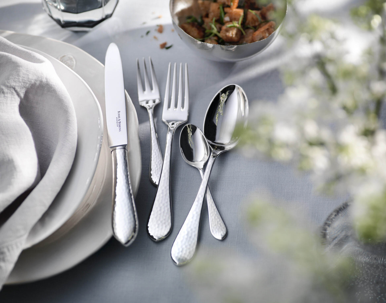 Zestaw posrebrzanych sztućców 39 el.