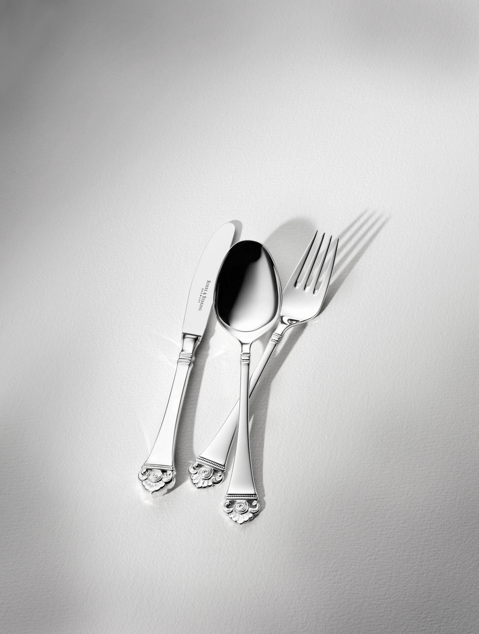 Zestaw posrebrzanych sztućców 4 el. ze złoceniem